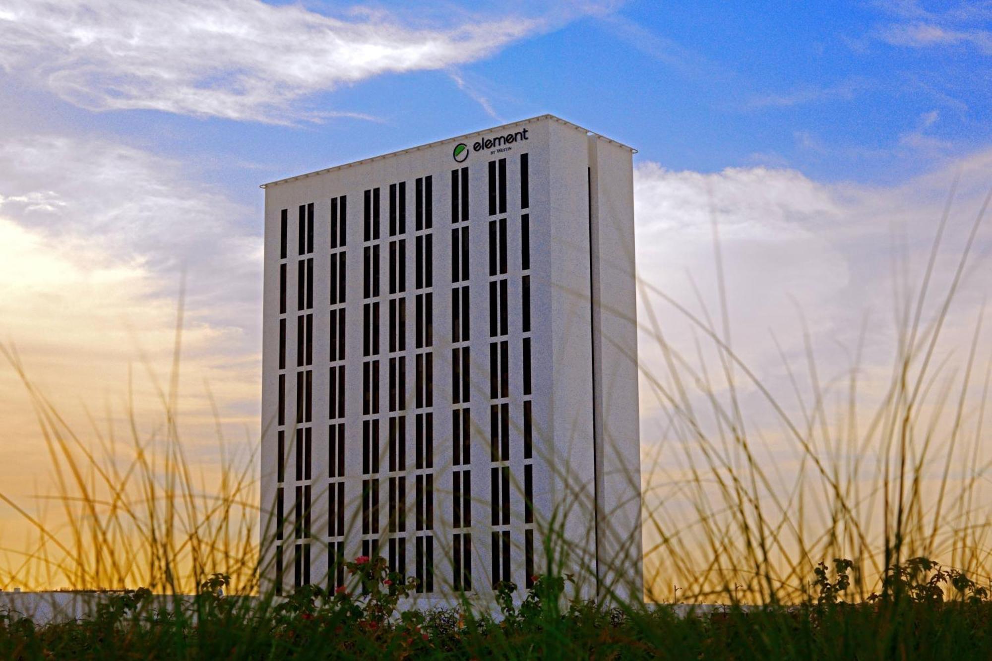 Hotel Element Me'Aisam, Dubai Exterior foto